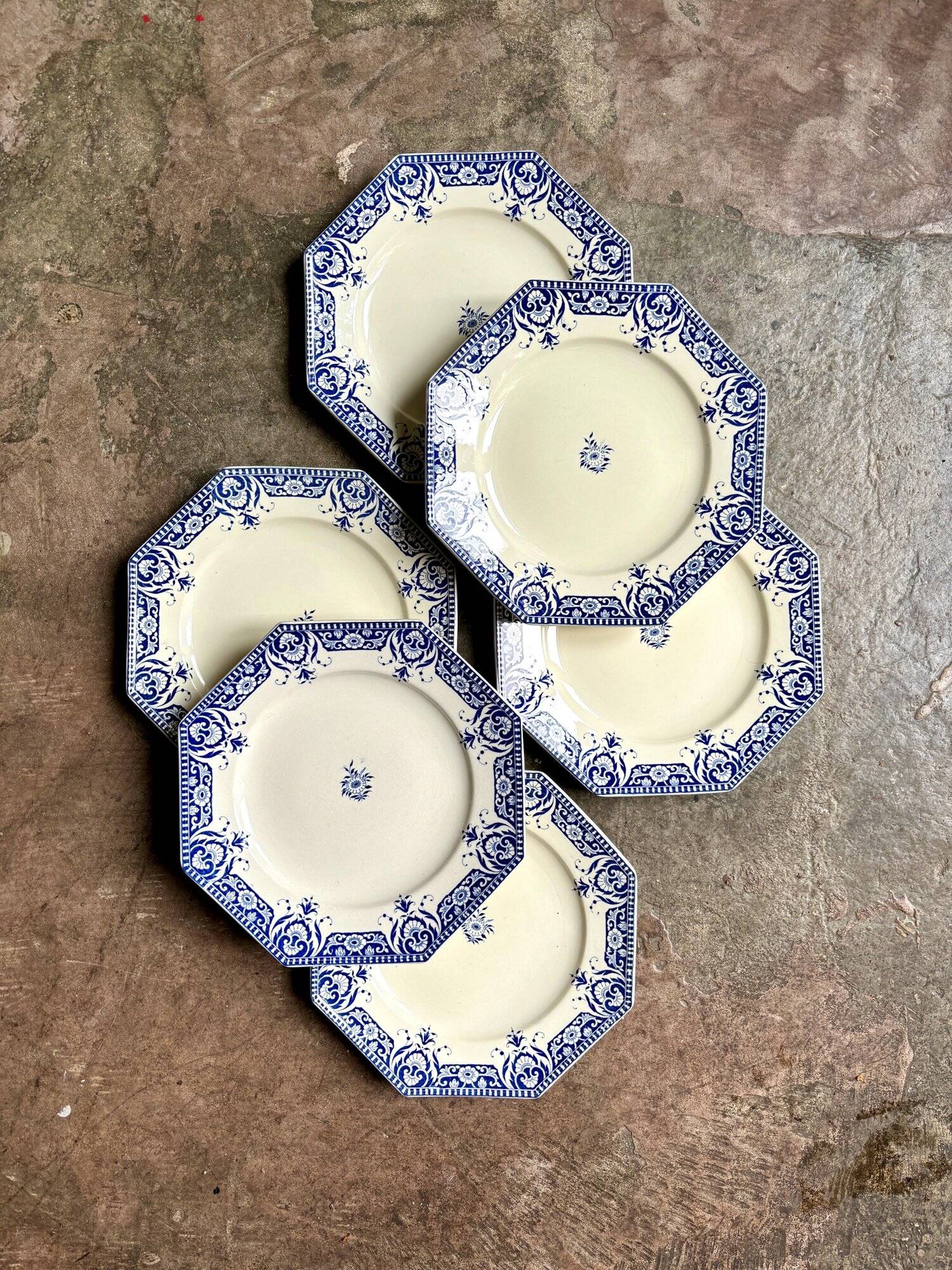 6 Sarreguemines earthenware dessert plates, “Sinceny” service circa 1900