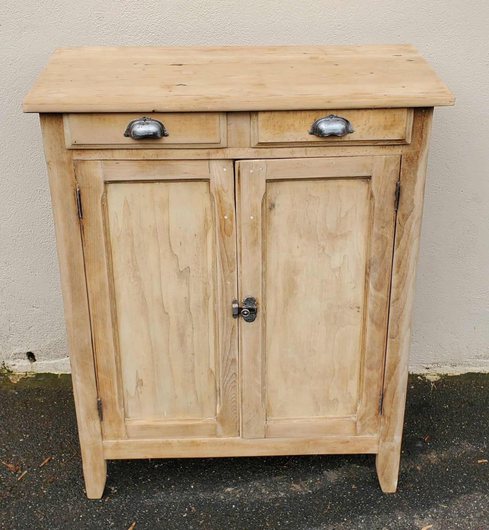 Very beautiful Parisian piece of furniture from 1940, 2 doors and 2 drawers, sanded and stripped