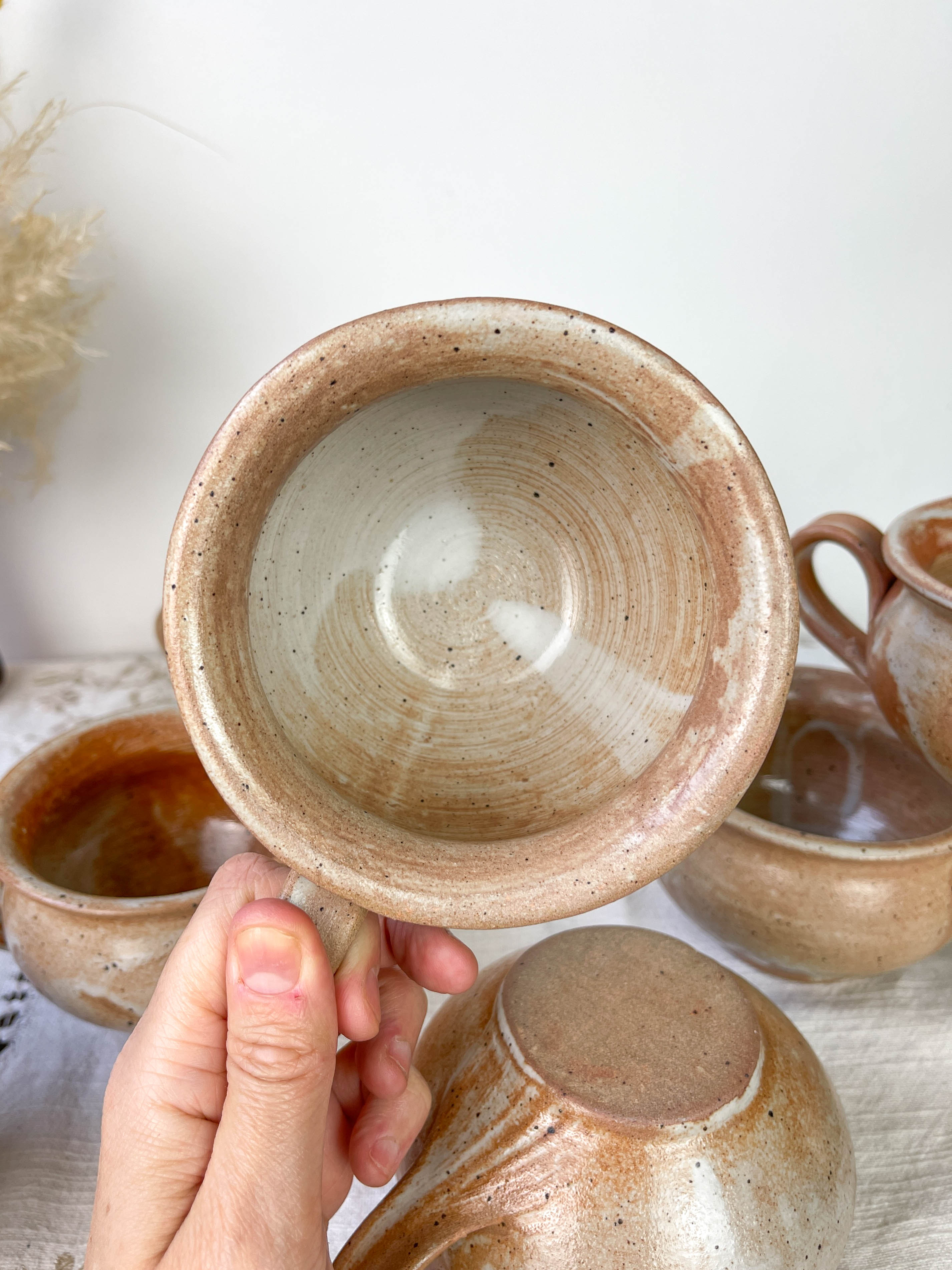 8 cups in vintage enamelled stoneware