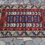 Vintage hand-knotted kazak rug 185x127cm