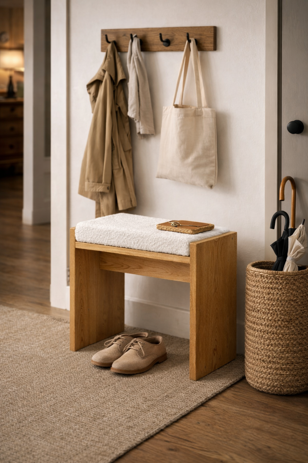 Henri Stool - Handmade from solid wood (Birch)