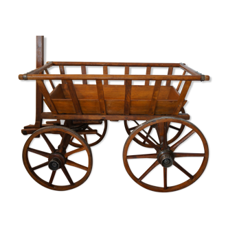 Old little wooden tank