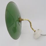 Enamelled metal wall