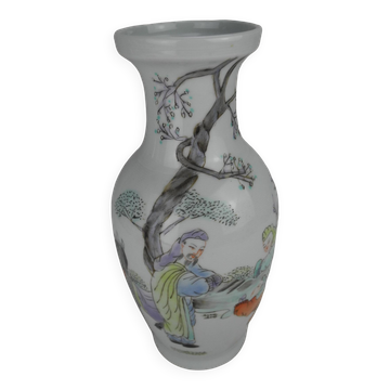 Antique porcelain vase, vintage Chinese porcelain vase