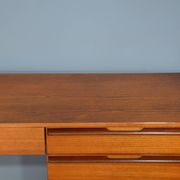 Bureau / Table de maquillage en teck vintage Avalon du milieu du siècle. Livraison. Moderne / D