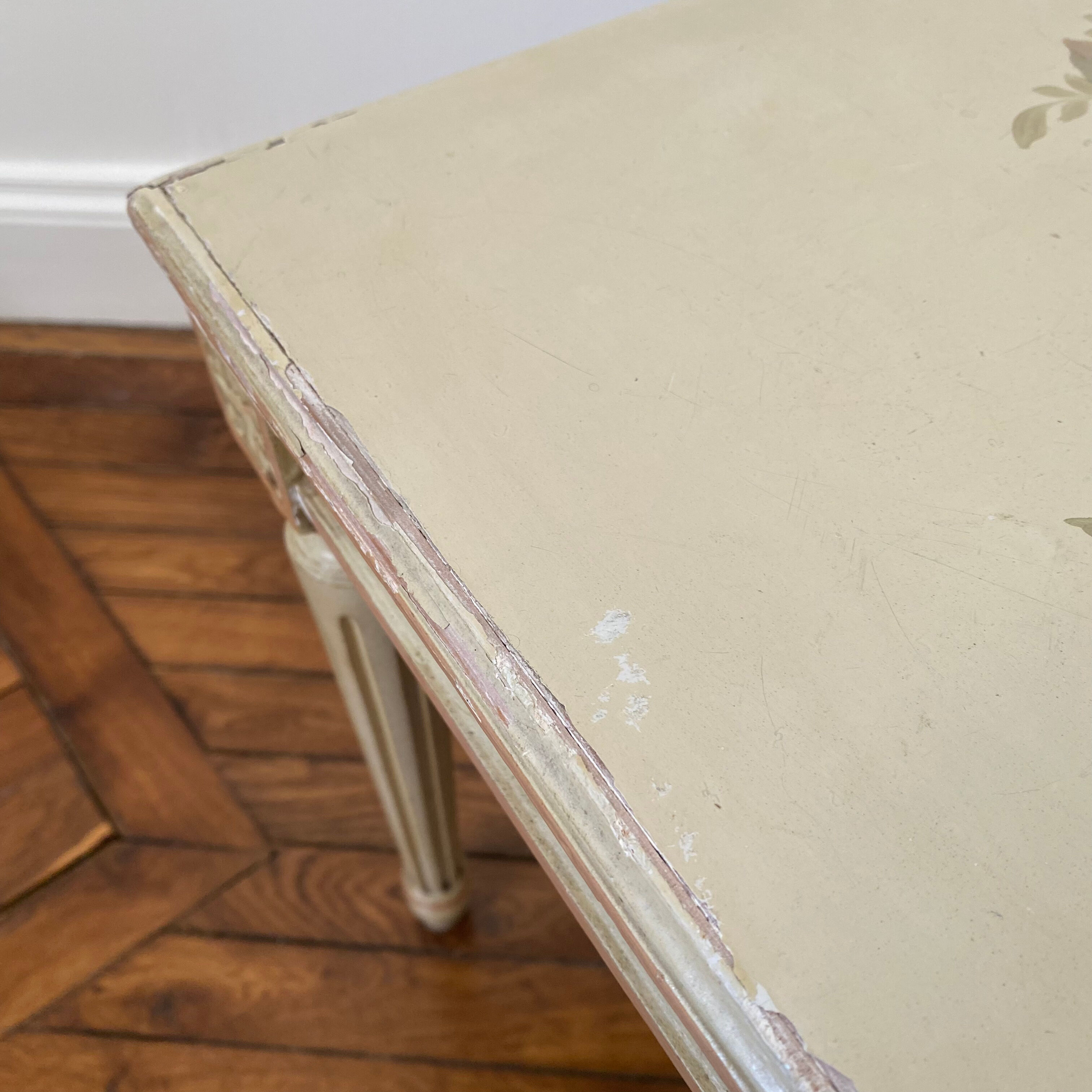 Coffee table painted louis xvi style