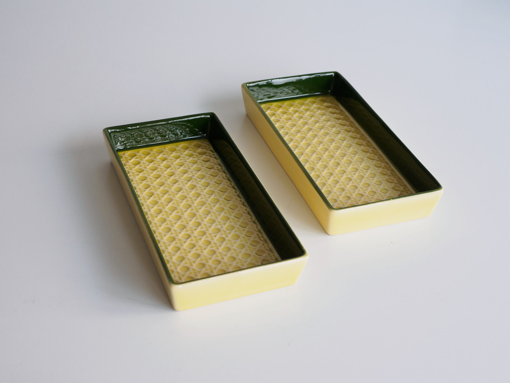 Deux raviers à apéritif