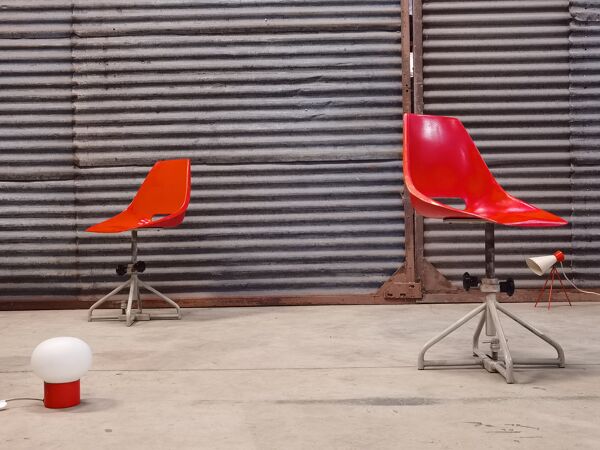 Paire de chaises pivotante de Miroslav Navratil pour Vertex