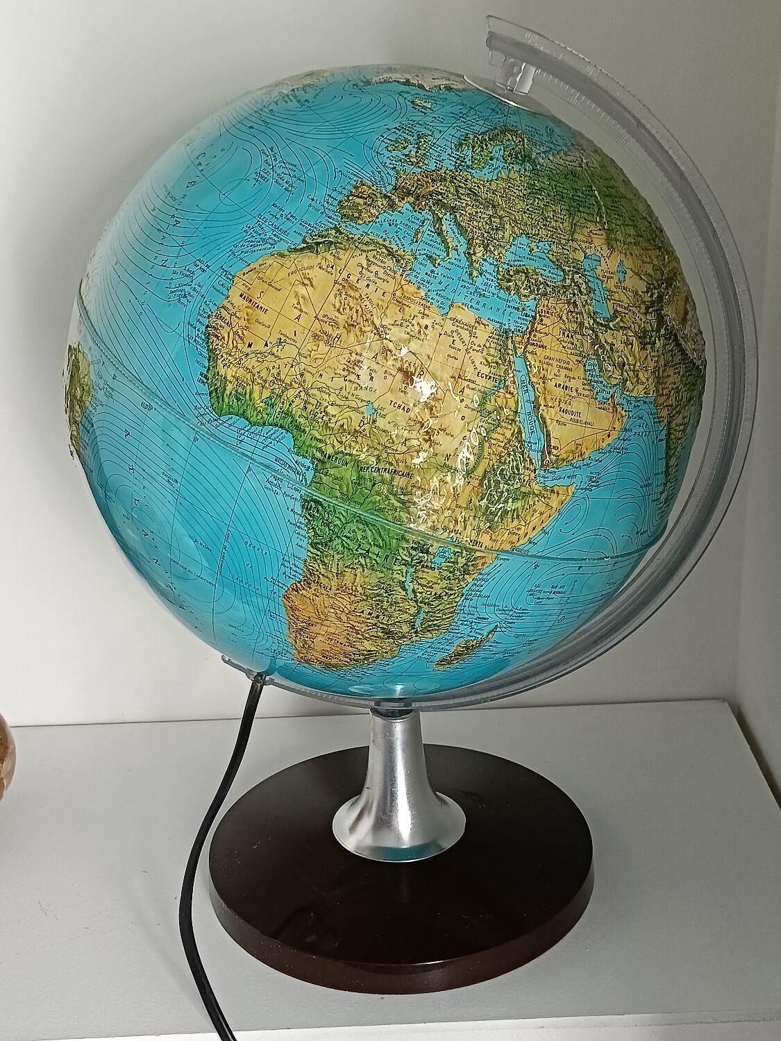 Globe terrestre vintage lumineux reliefs Selency