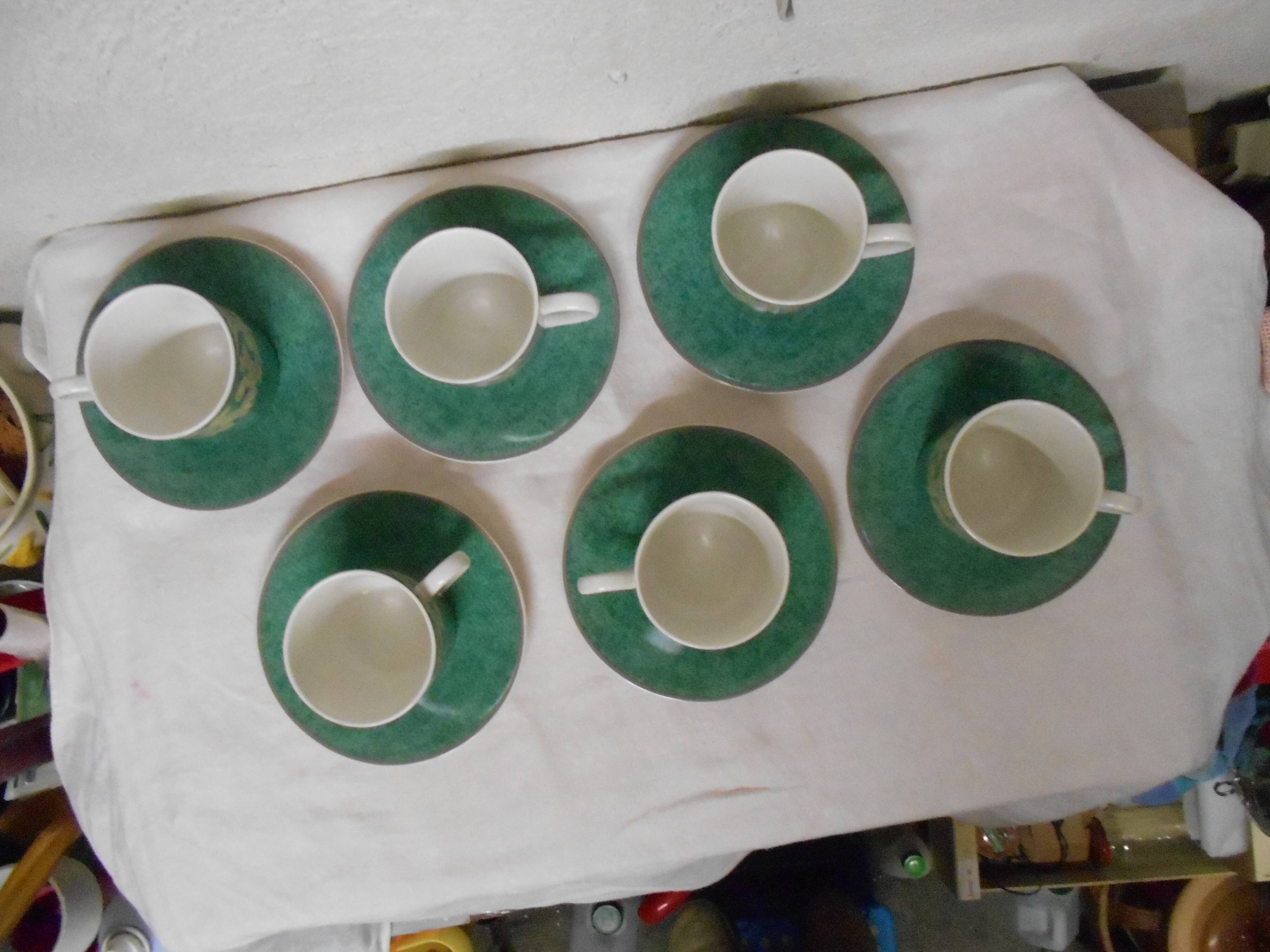 Sandstone cups