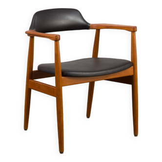 Solid teak chair in blak vinyl fabric the style of Erik Kirkegaard, Denmark, 1950s