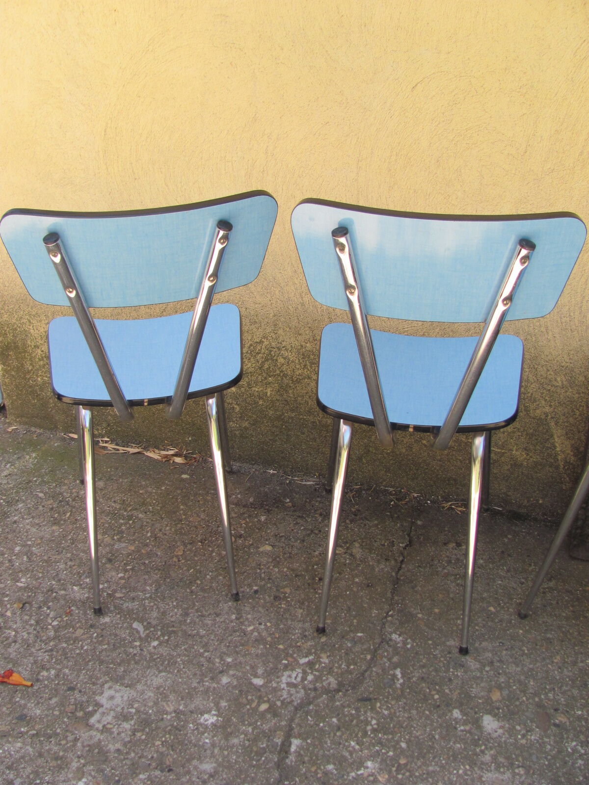 Set of 4 chairs in formica blue