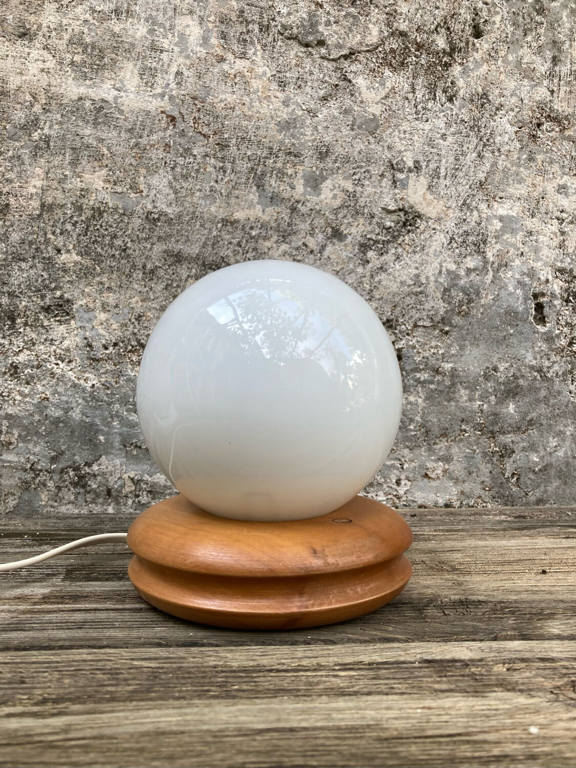 Lamp wood base turned opaline