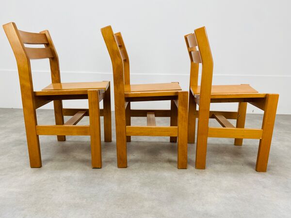 3 chaises maison Regain sélection Perriand pour les Arcs 1600