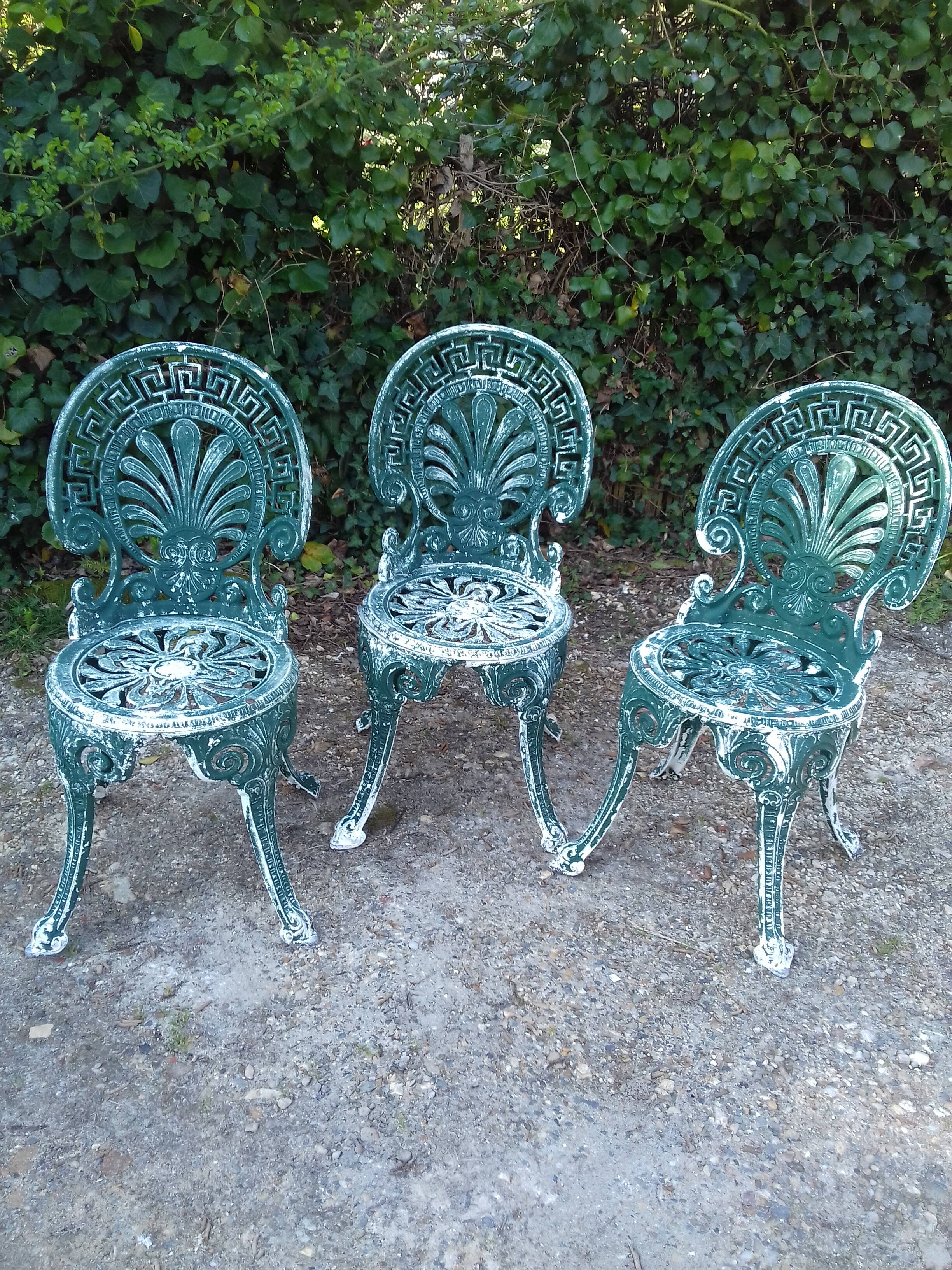 3 jardin chaises in aluminiun cast iron
