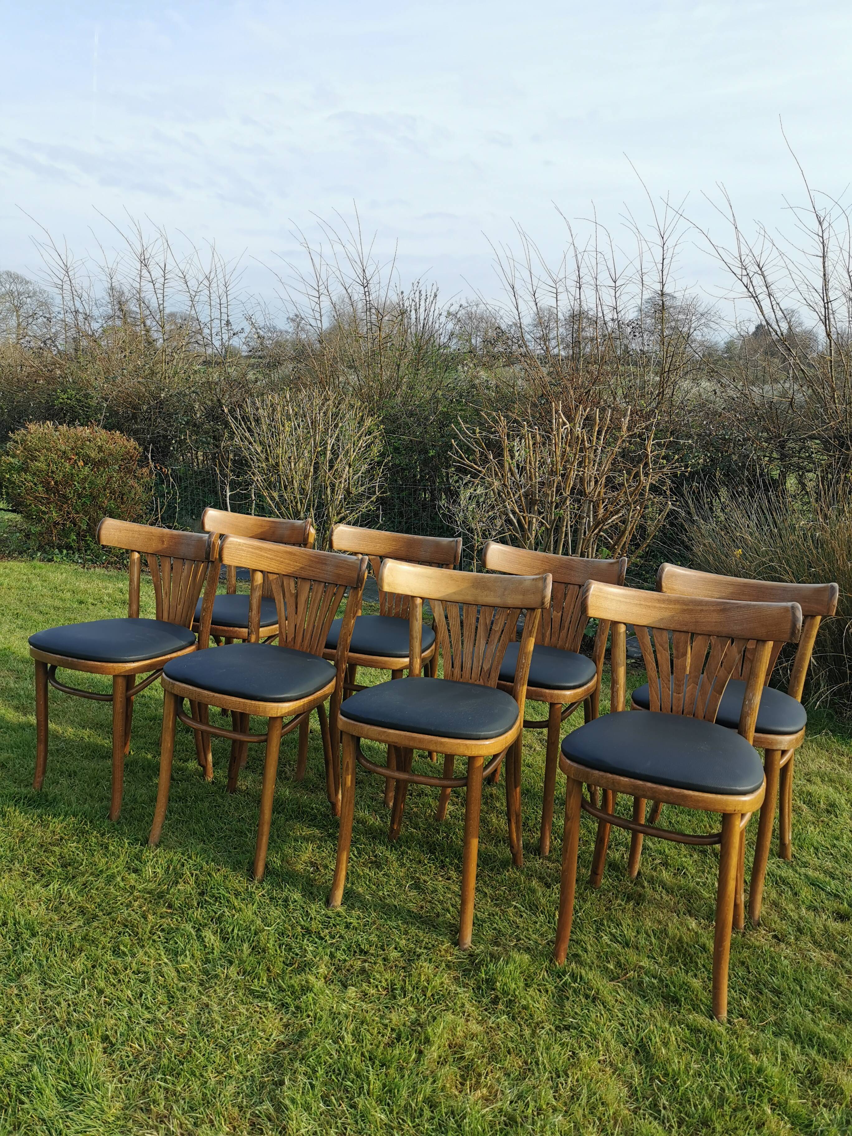 Série de 8 chaises bistrot