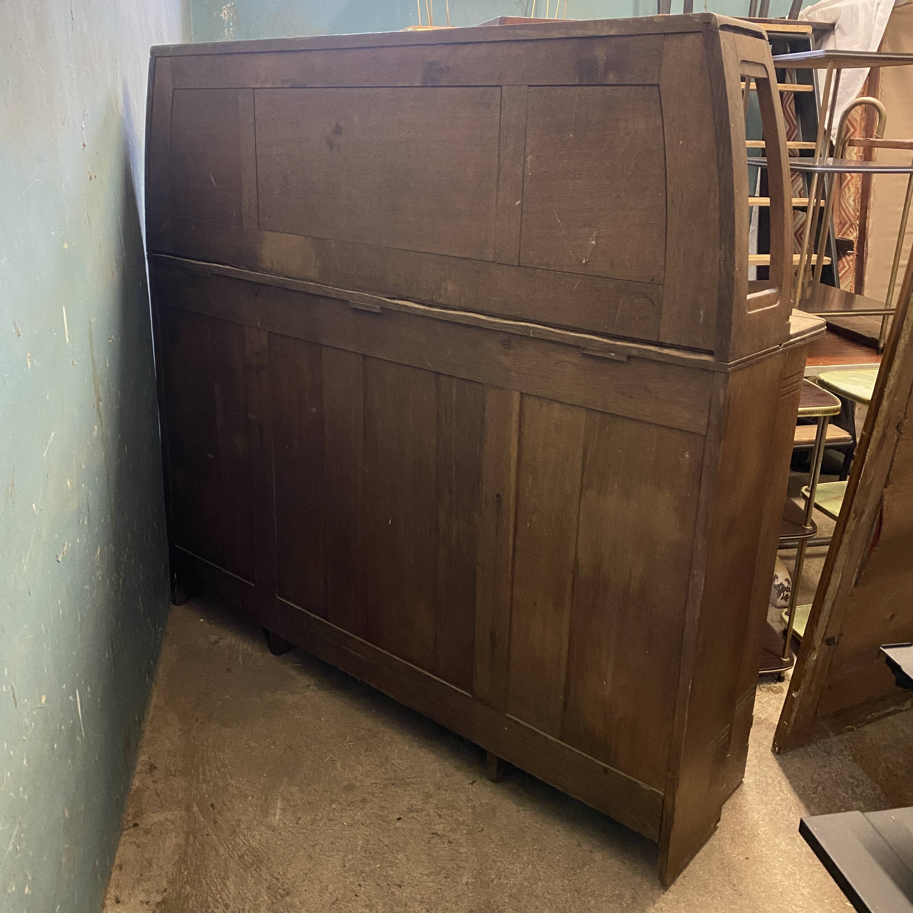 1930s restaurant server