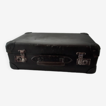 Very old suitcase of small medium dimensions
