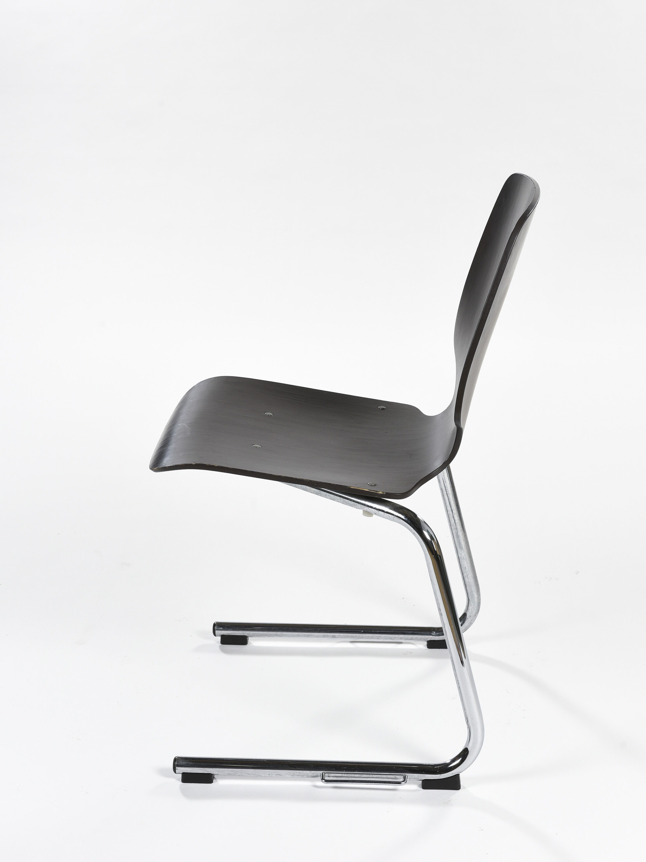 Suite of 3 stackable armchairs model pagholz, flottoto