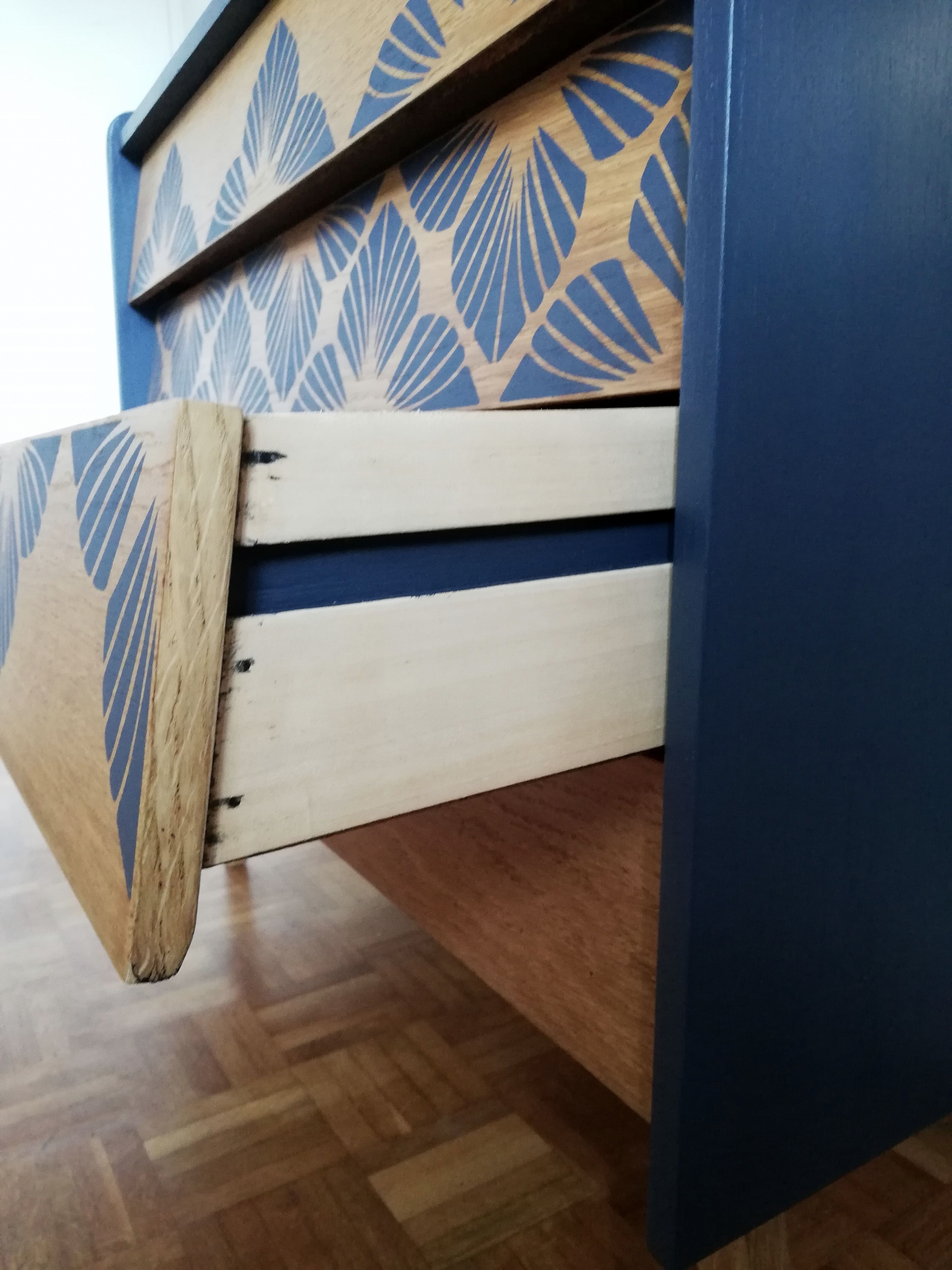 1960 Chest of drawers revisited in midnight blue