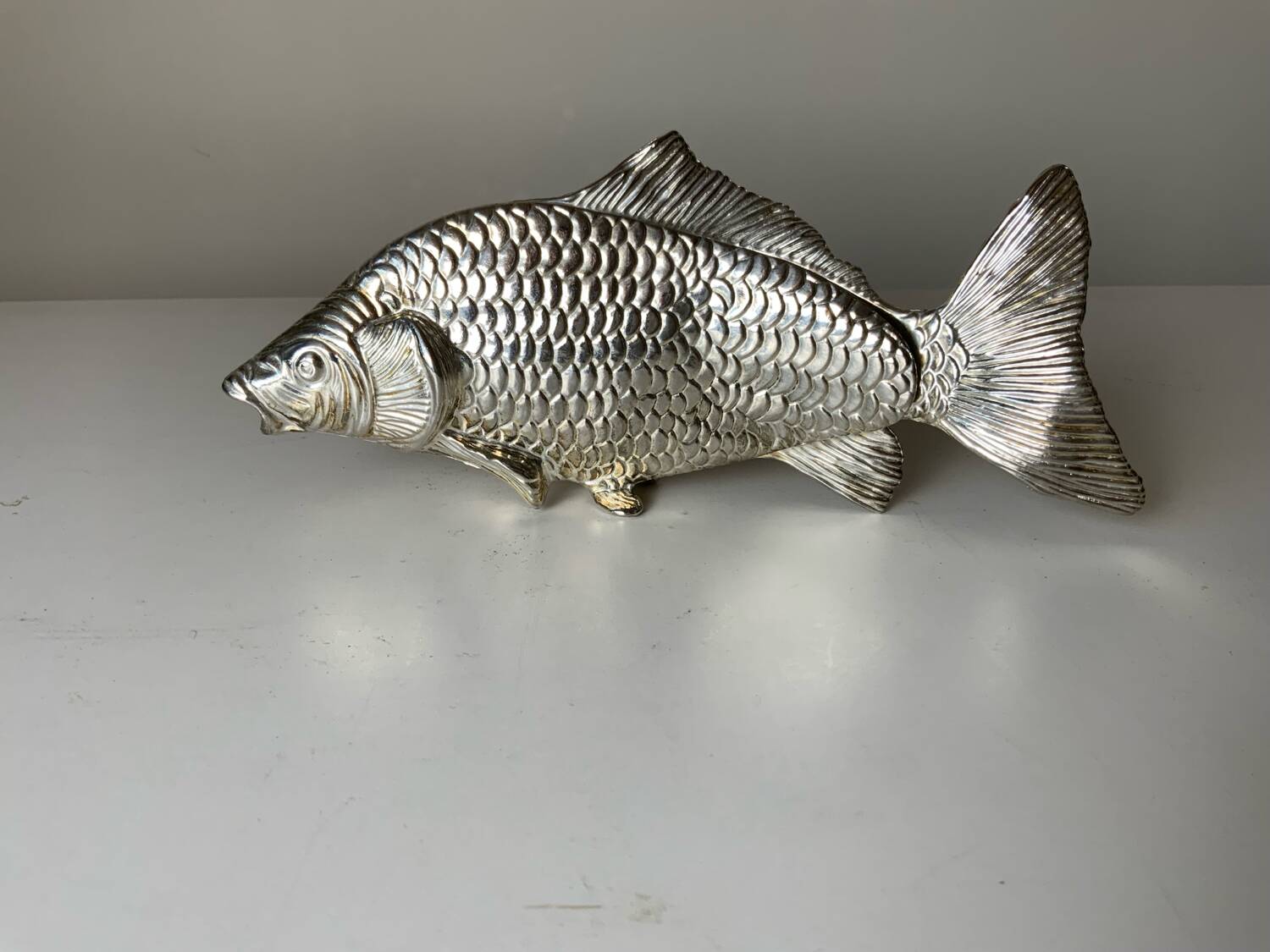 Fish napkin holder