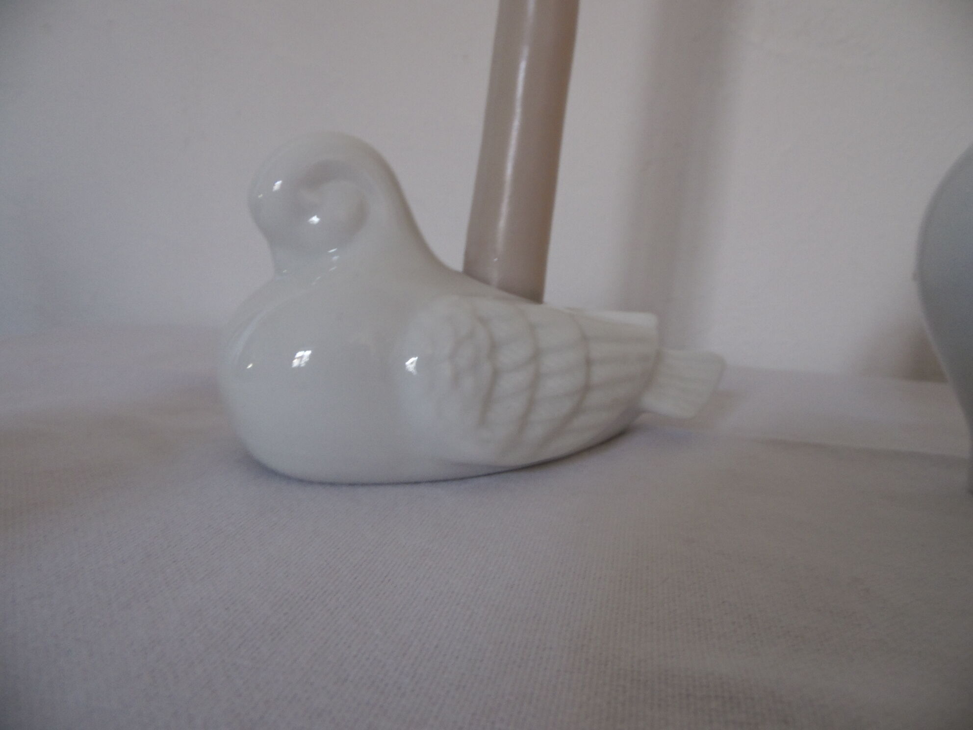 2 Ceramic candle holders shape white bird