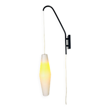 Lampe murale flottante en verre opale mat par Philips, Pays-Bas, années 1960.