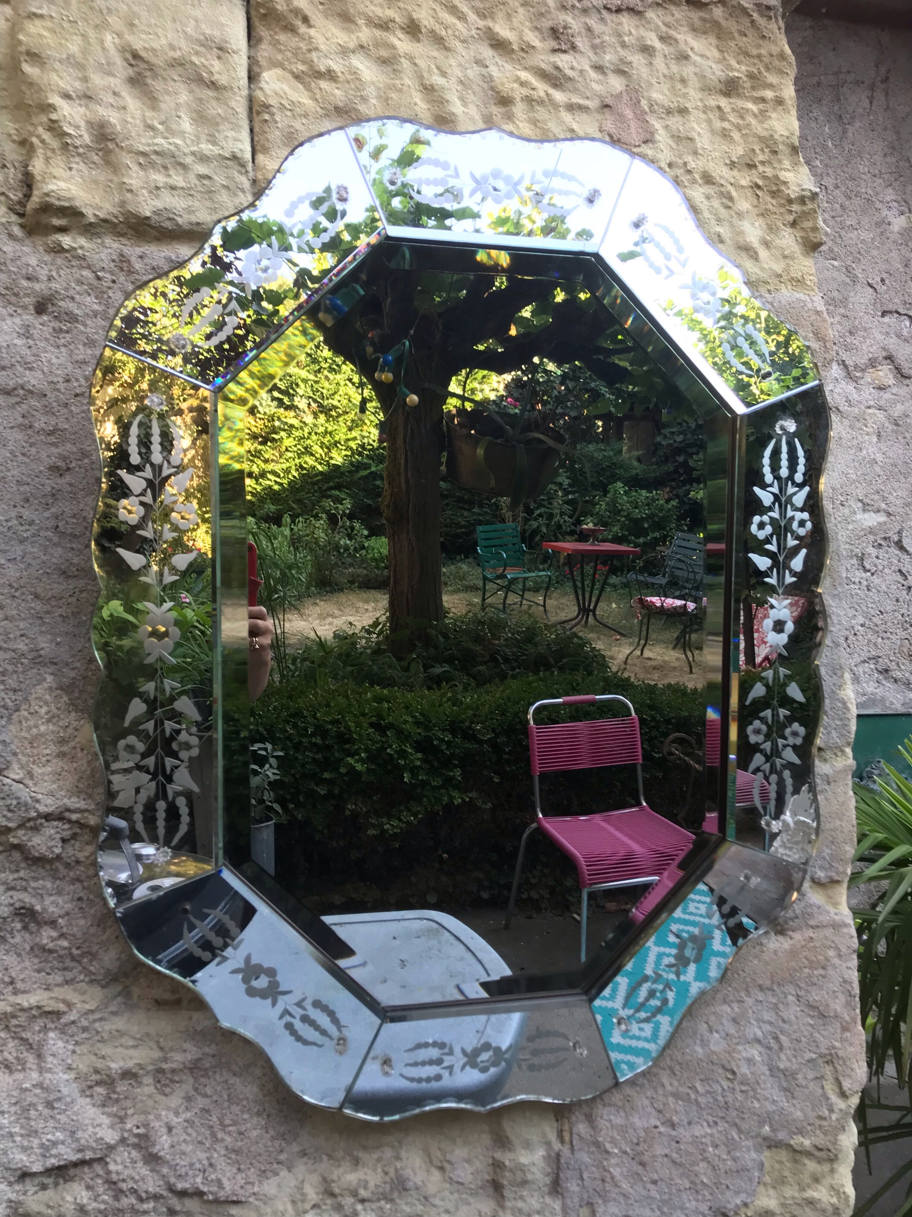 Octagonal Venetian mirror 89 x 68 cm