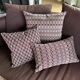 Housse de coussin kachin bordeaux et beige (rida)