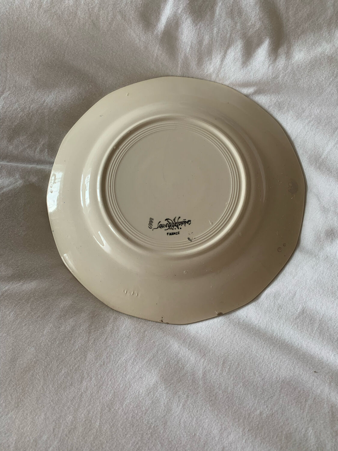 Plate flat flowered sarreguemine numbered