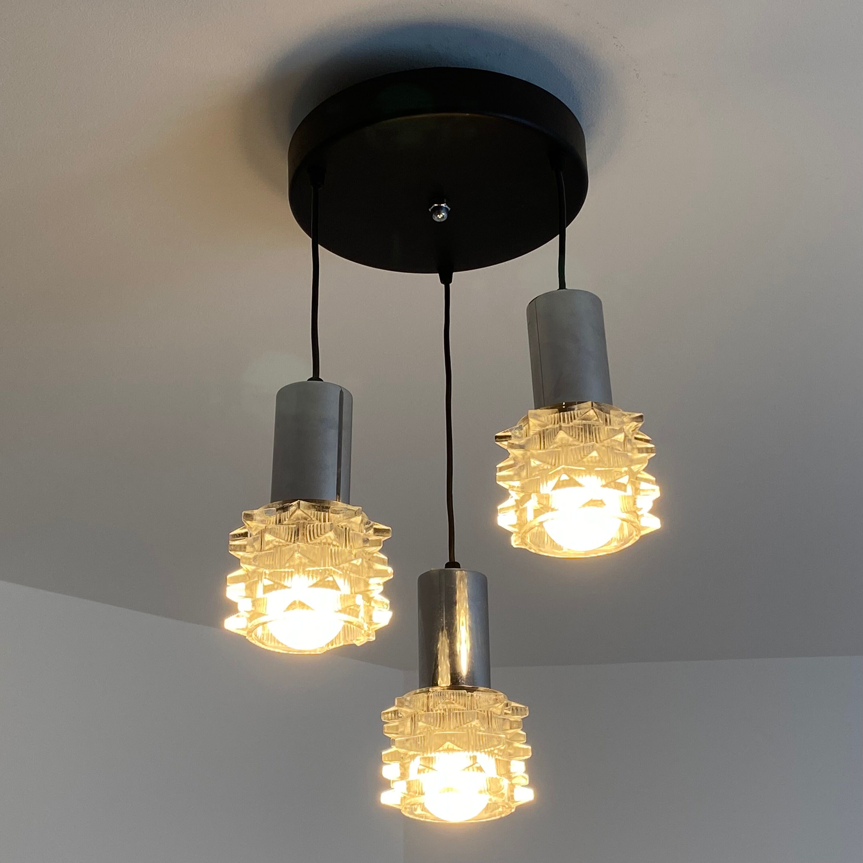 Suspension cascade raak. 3 steel and glass tubes. 1970