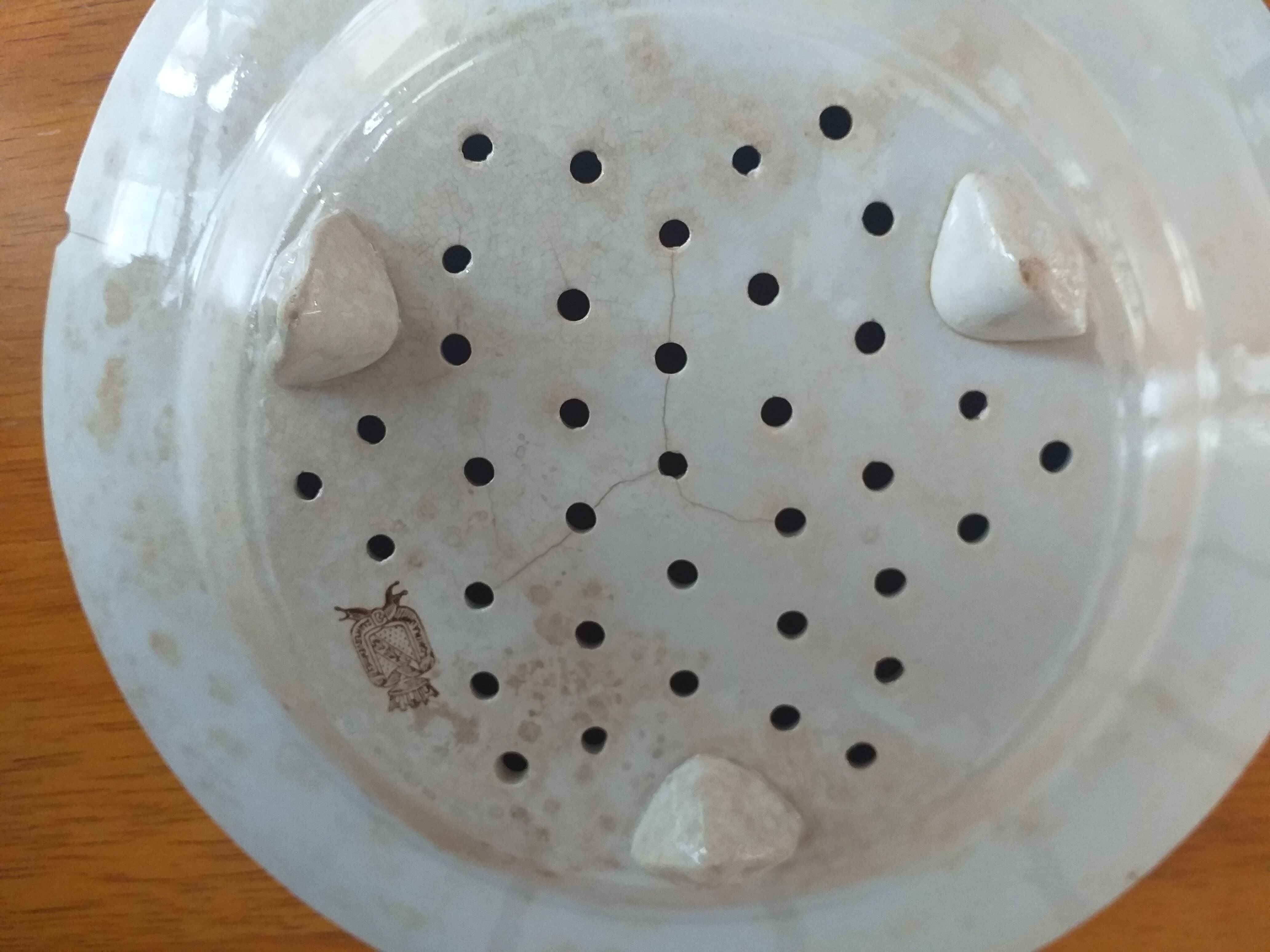 Porcelain asparagus plate/drainer