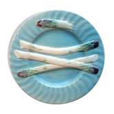 Assiette barbotine bleue art déco à asperges Lunéville