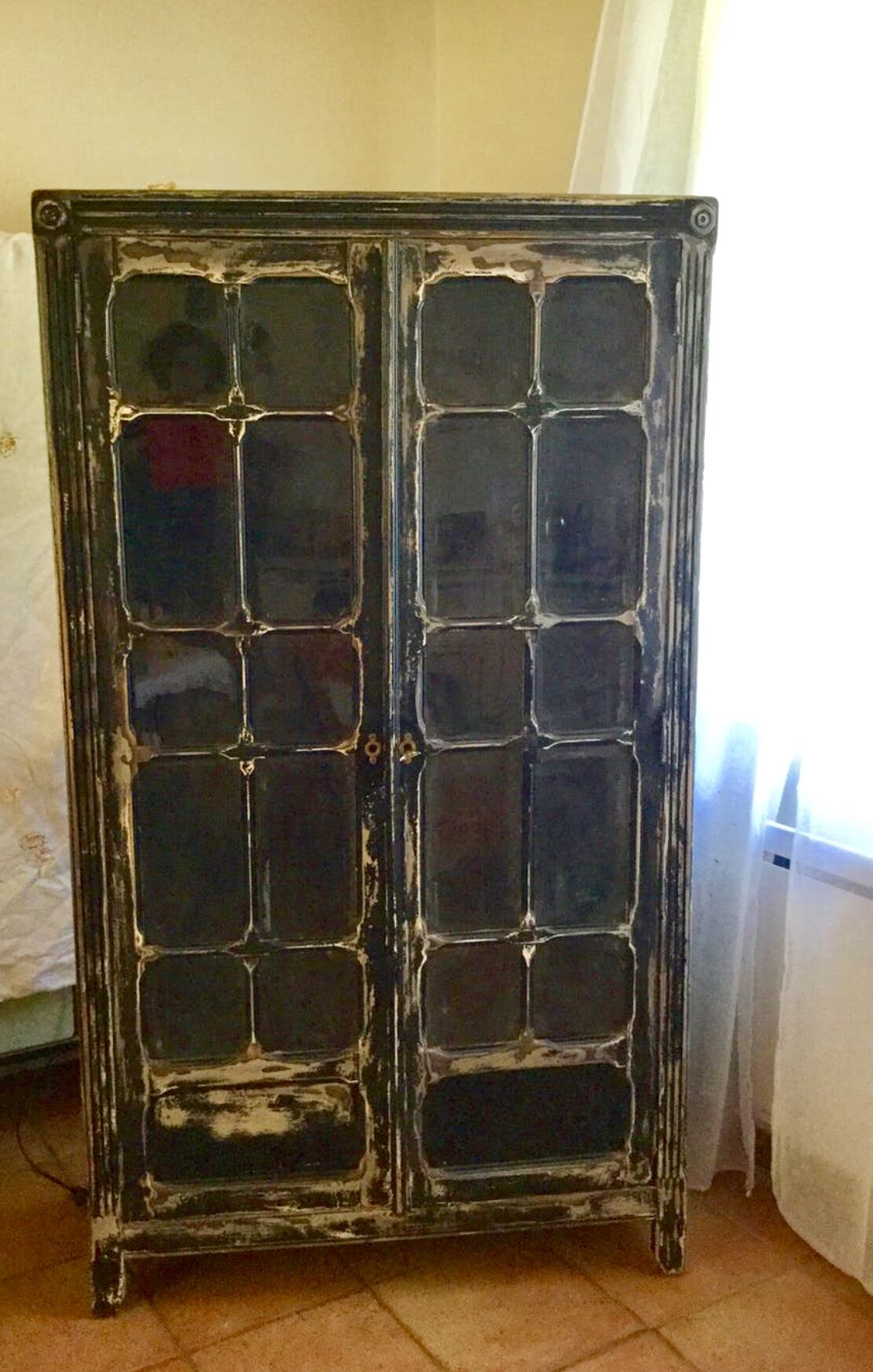 Cabinet Paris vintage