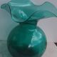Vase en verre soufflé vert
