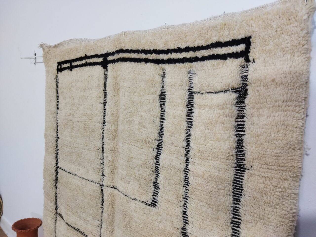 Handmade wool Berber rug 254 x 158 cm