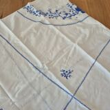 Nappe ronde et ses 8 serviettes brodées main début 20ème en percale de