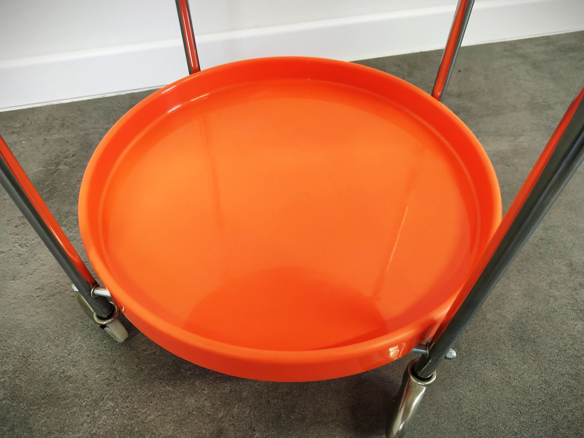 70's wheeled service