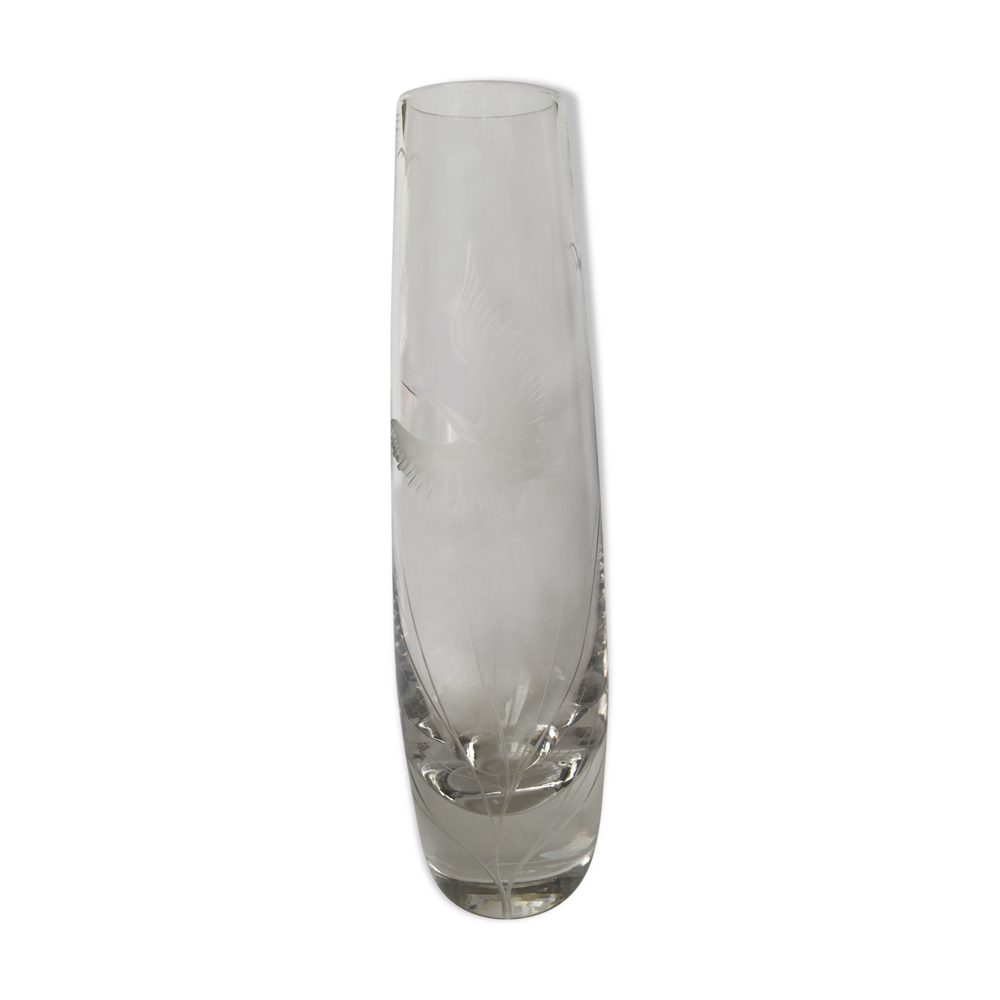 Vase en verre sculpté