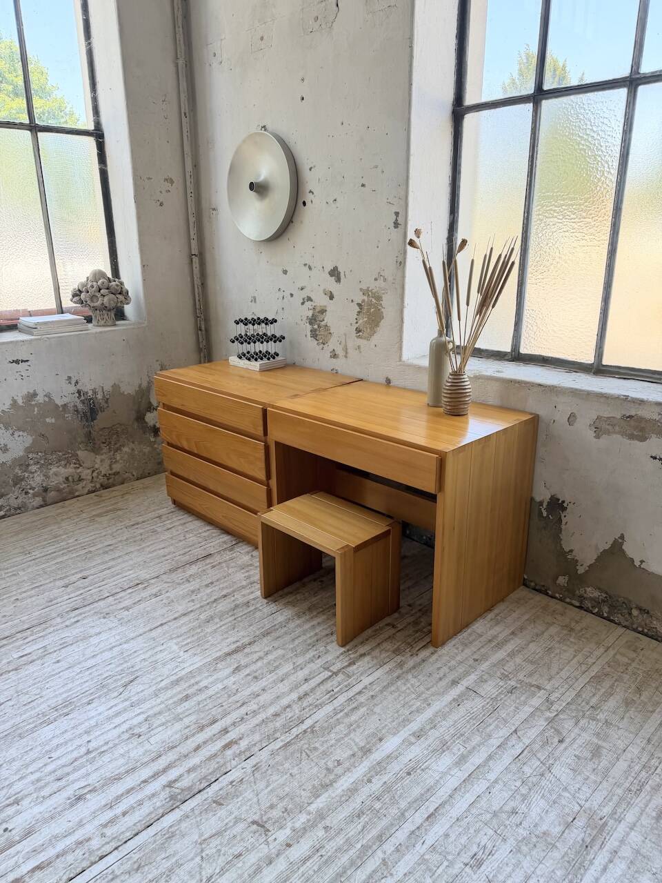 Bureau + commode + tabouret pin Maison Regain Savoie