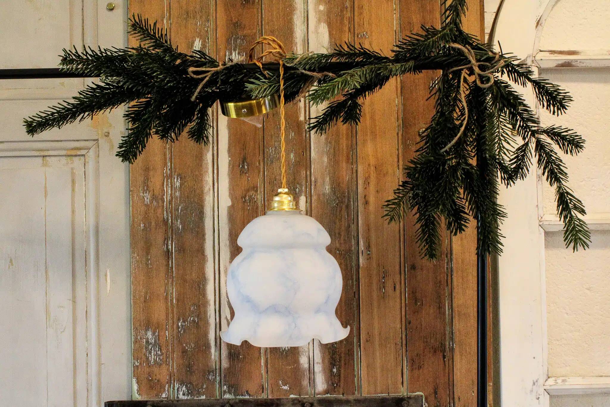 Tulip suspension – medium amber "Thought"