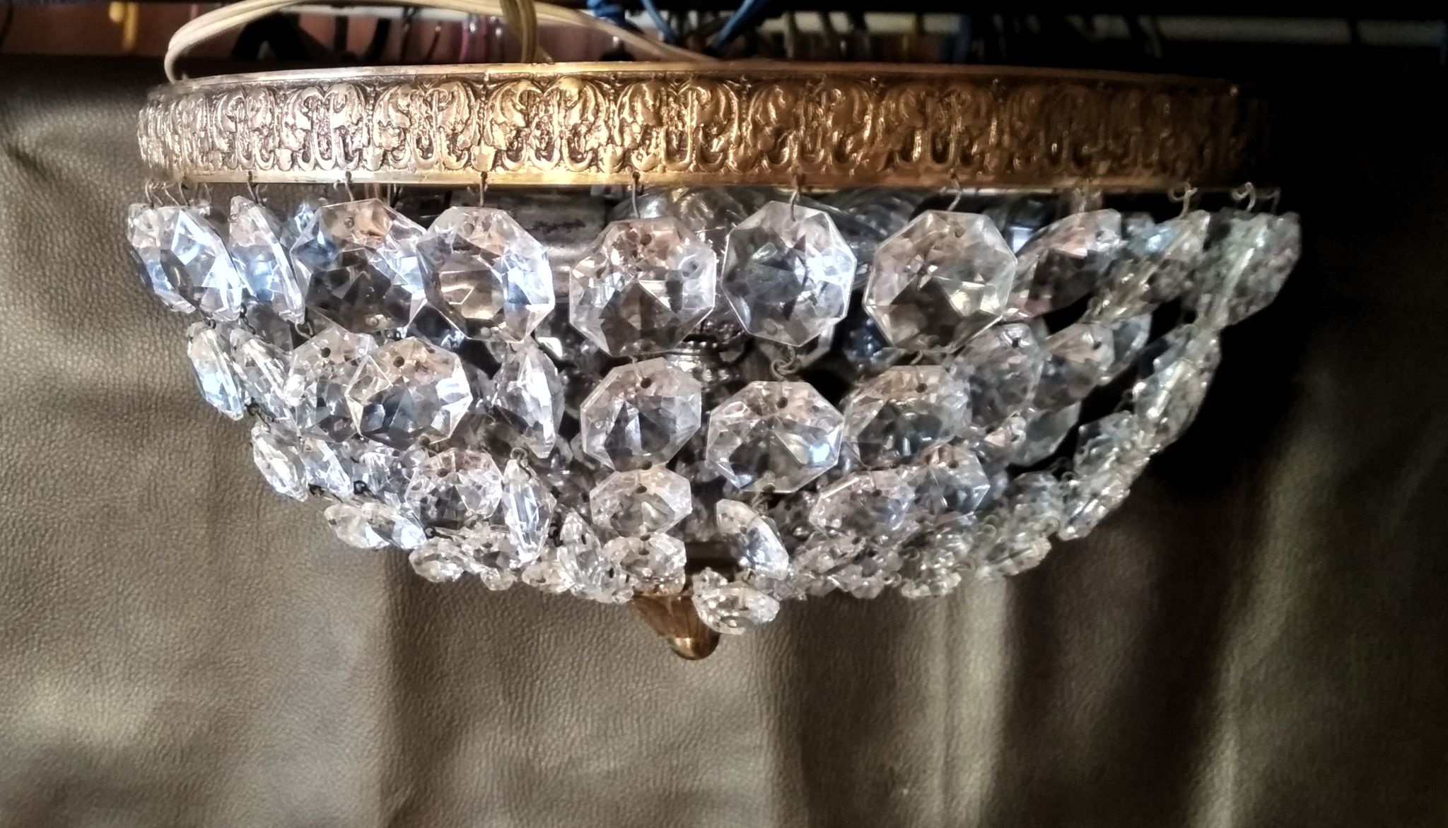Lustre doré à Pampilles en cristal, plafonnier montgolfière XXème