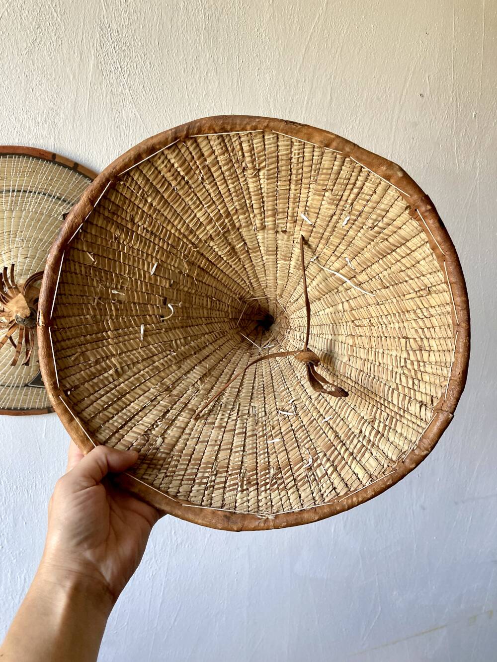 Duo de chapeaux traditionnels Peuls (Tingandé), Afrique de l'Ouest