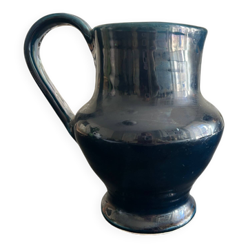 blue pitcher the potter chin