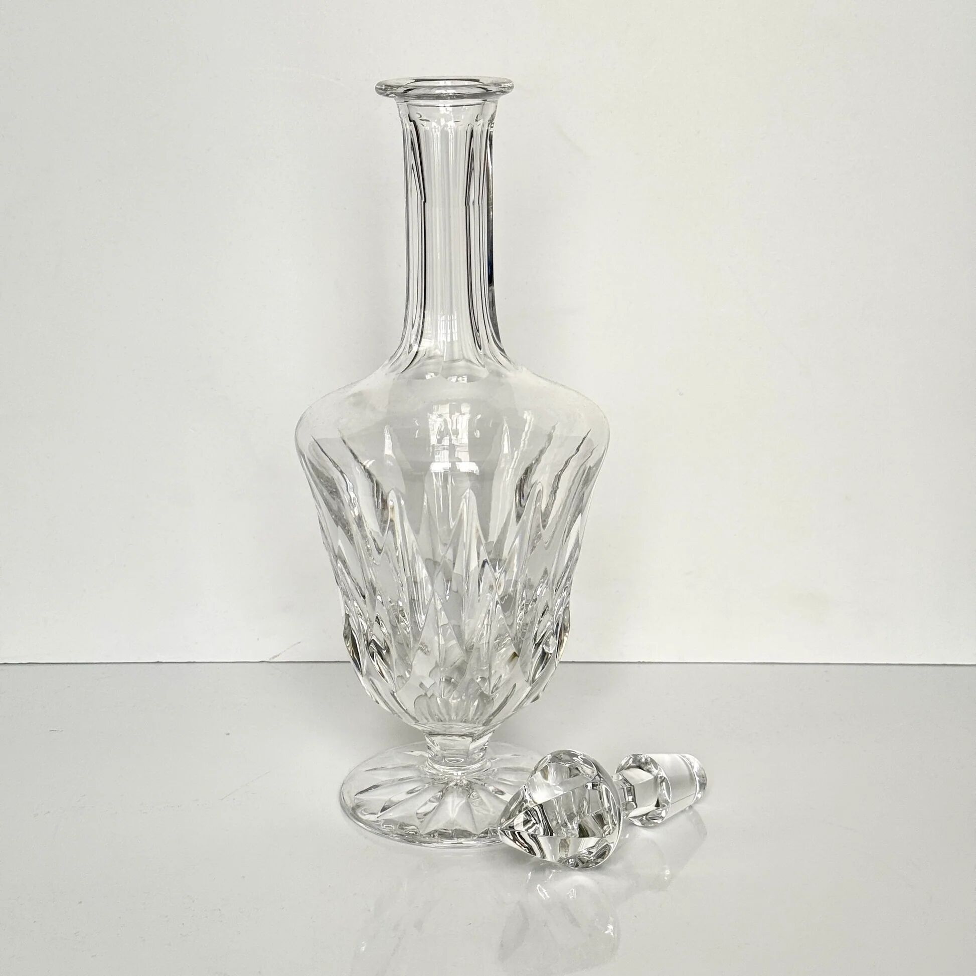 Crystal carafe from Saint-Louis – elegant size