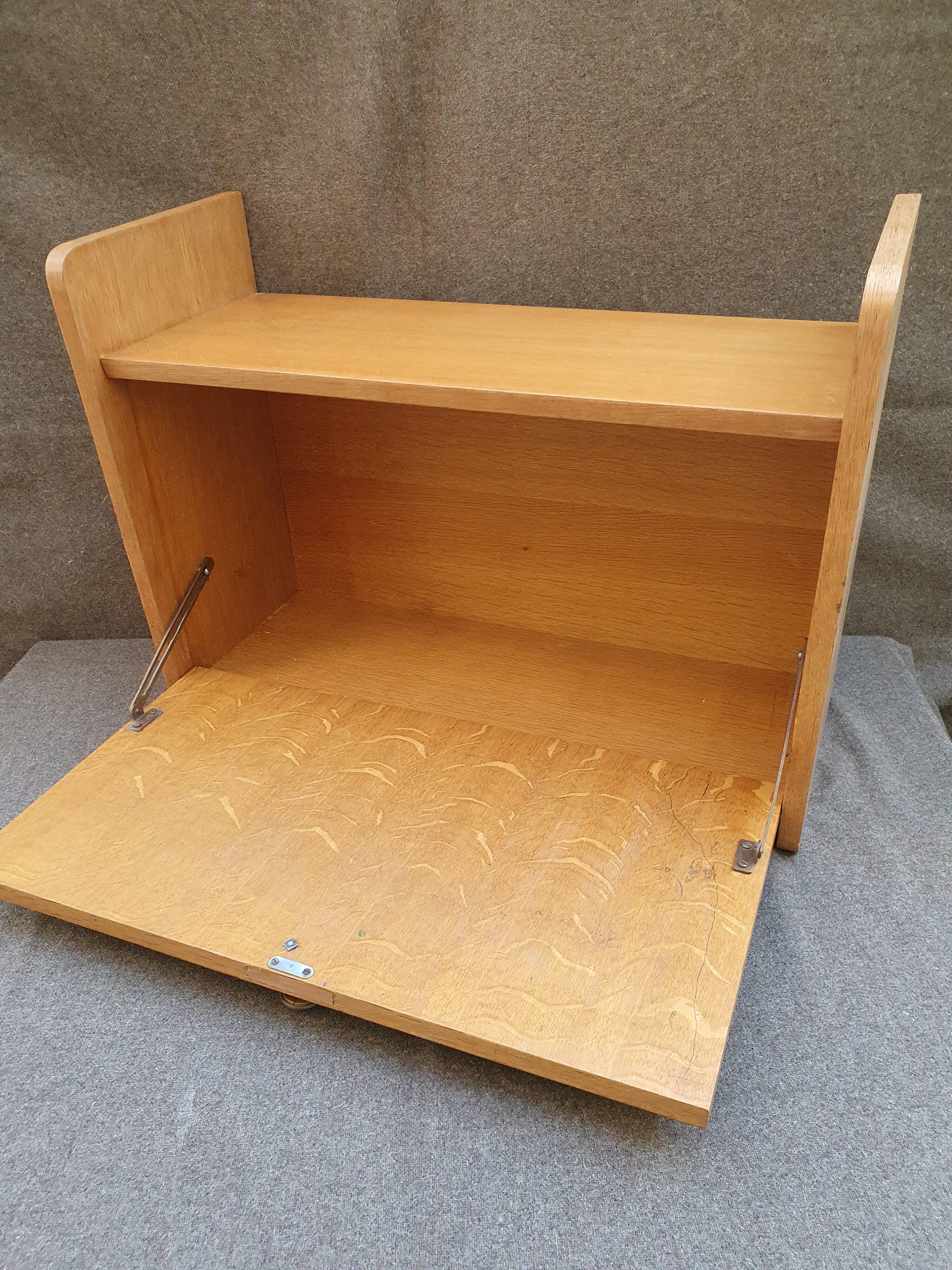Wall shelf