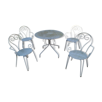 Wrought iron garden living room