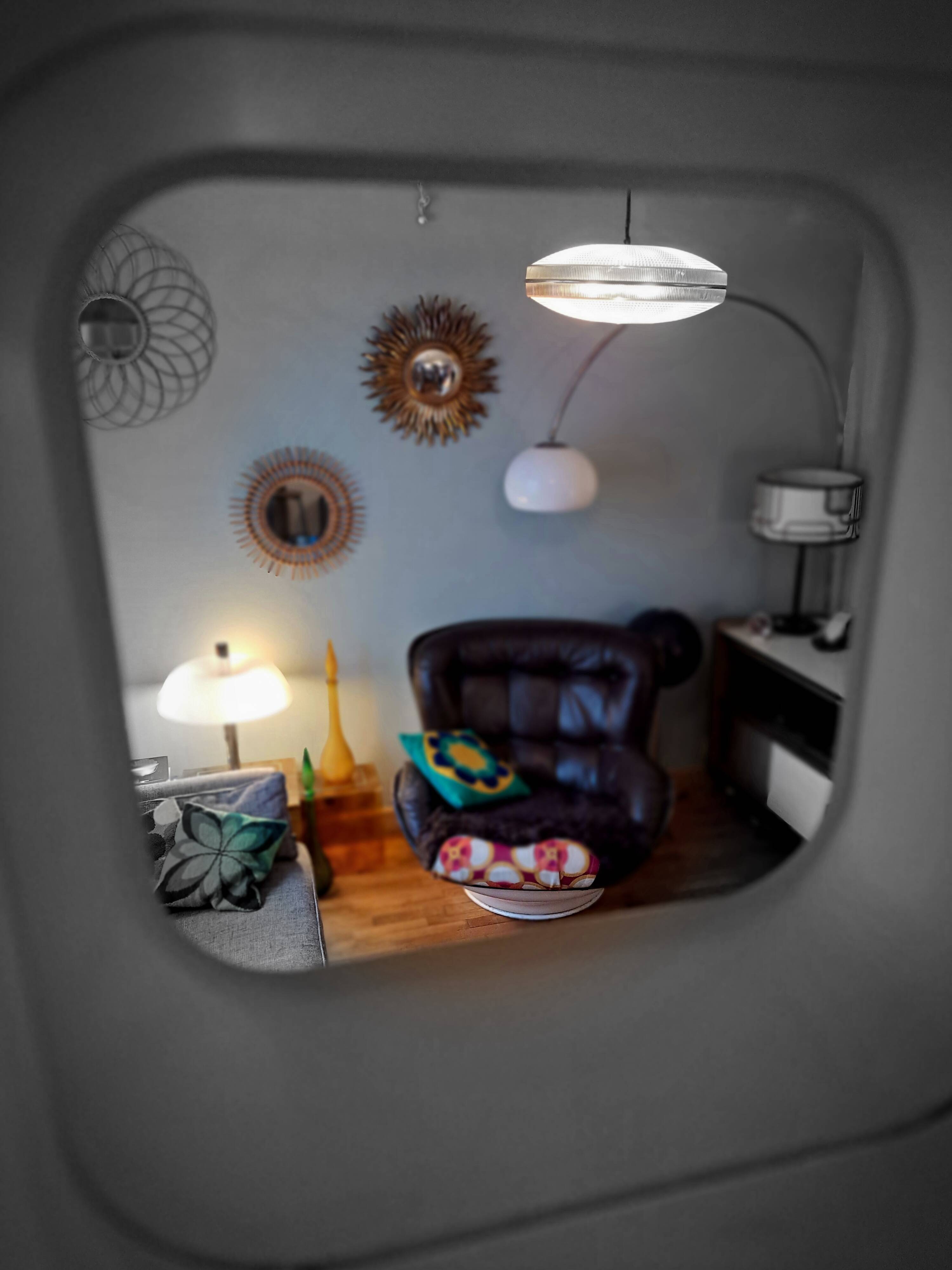 Suspension ufo space-age 1960-1970