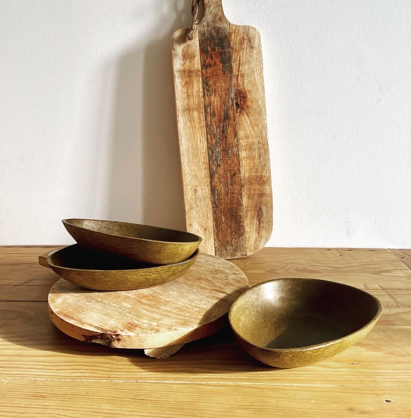 Set of 3 wooden cups