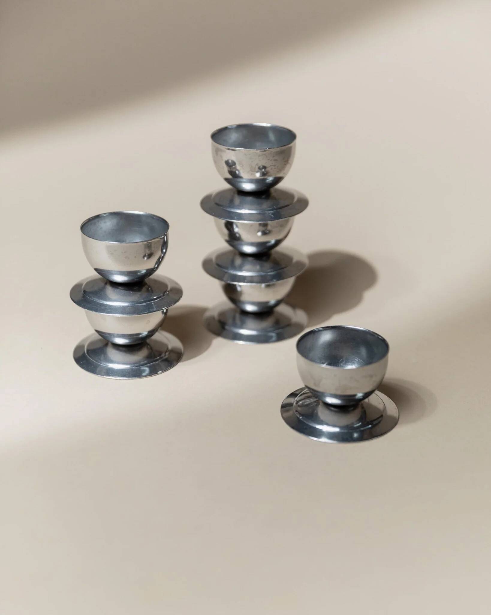 Ensemble de 6 coquetiers en acier inoxydable argenté – Décor de table vintage des années 1970, époque spatiale, Italie